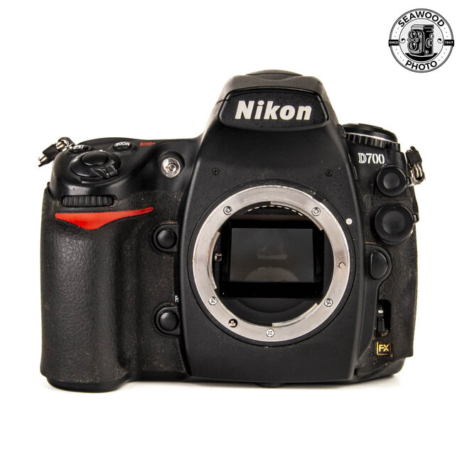 Nikon D700 12MP Body Only FOR PARTS