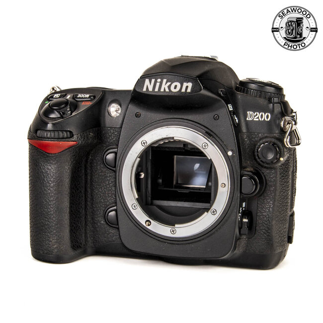 Nikon D200 10.2MP Body Only GOOD