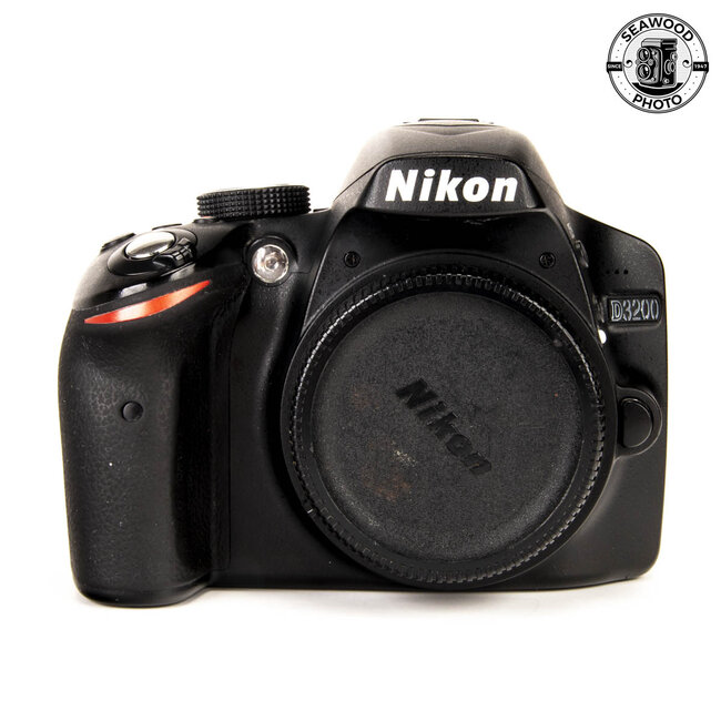 Nikon D3200 24.2 MP Body Only GOOD