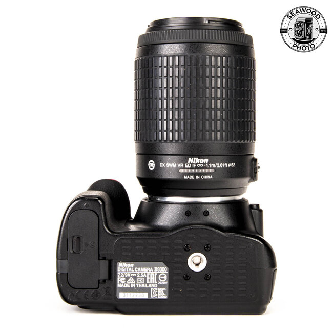 Nikon D3300 24.2 MP w/ 55-200mm f/4-5.6 GOOD