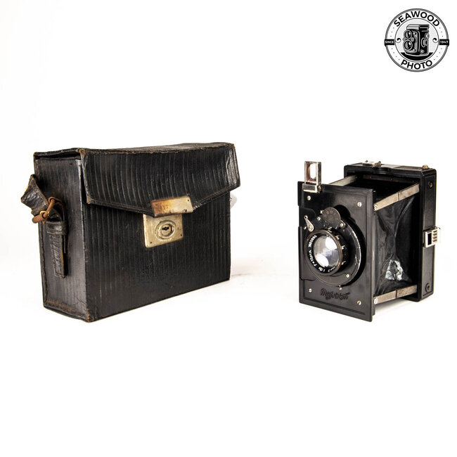 Gomz Turist 6.5X9CM Strut Folding Camera w/105mm f/3.5 Industar AS-IS