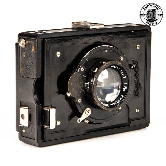 Gomz Turist 6.5X9CM Strut Folding Camera w/105mm f/3.5 Industar AS-IS