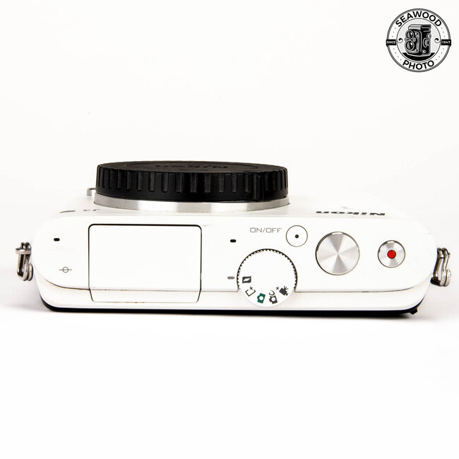 Nikon 1 J3 14.2MP Body Only GOOD-