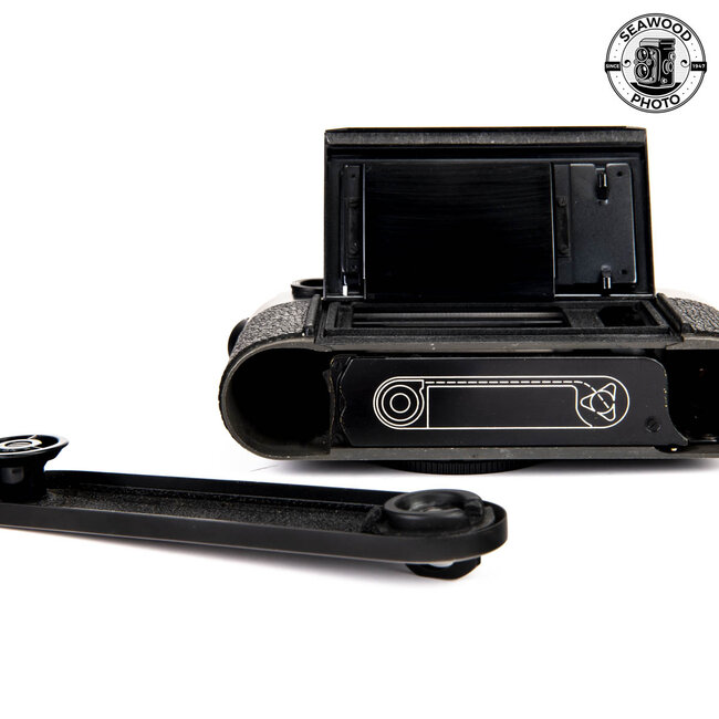 Leica M4 Body Black Chrome.  GOOD+
