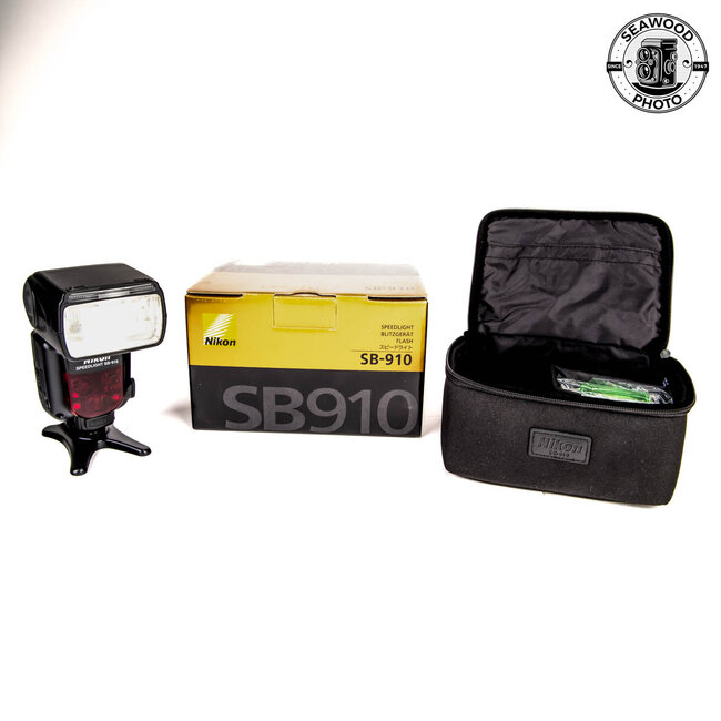 Nikon SB-910 AF Speedlight Like New