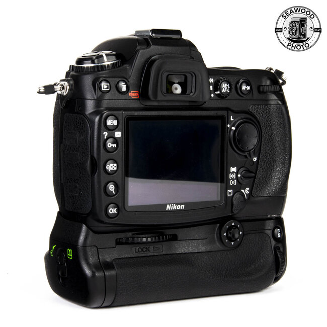 Nikon D300  Body 12.3MP w/ Battery Grip AS-IS