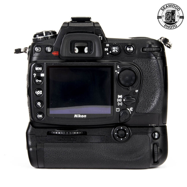 Nikon D300  Body 12.3MP w/ Battery Grip AS-IS