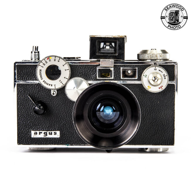Argus C3 w/50mm f/3.5 Cintar, 35mm f/4.5 Sandmar, Finder   GOOD