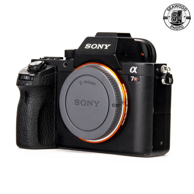 Sony A7RII w/ charger -GOOD