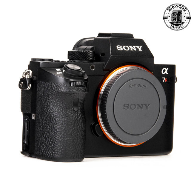Sony A7RII w/ charger -GOOD