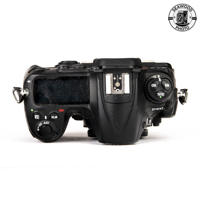 Nikon D300 12.3MP Body Only FOR PARTS