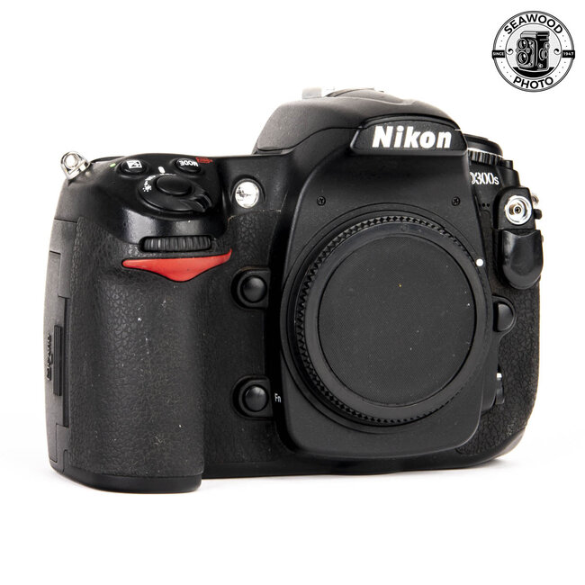 Nikon D300s 12.3MP Body Only GOOD