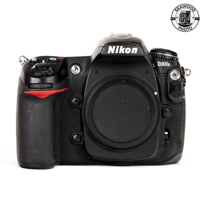 Nikon D300s 12.3MP Body Only GOOD