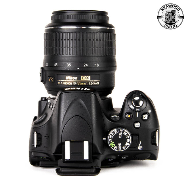 Nikon D5100 16.2mp w/AF-S 18-55mm Low Actuations  EXCELLENT