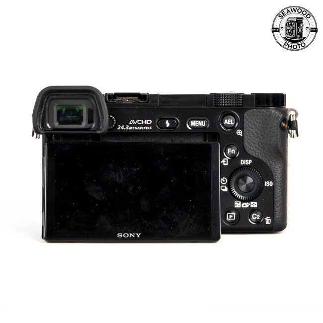 Sony a6000 w/16-55mm lens VERY LOW SHUTTER - GOOD+