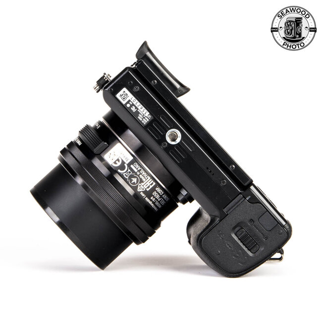 Sony a6000 w/16-55mm lens VERY LOW SHUTTER - GOOD+