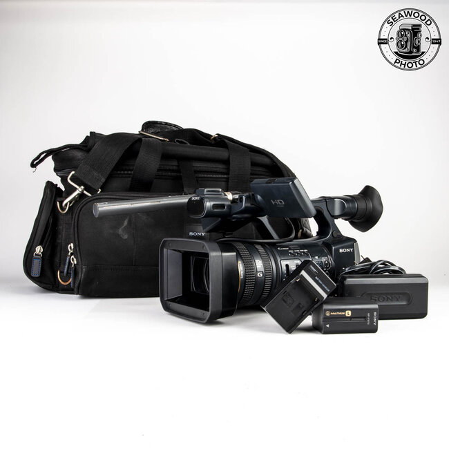 Sony HDR-AX2000 AVCHD Camcorder GOOD+