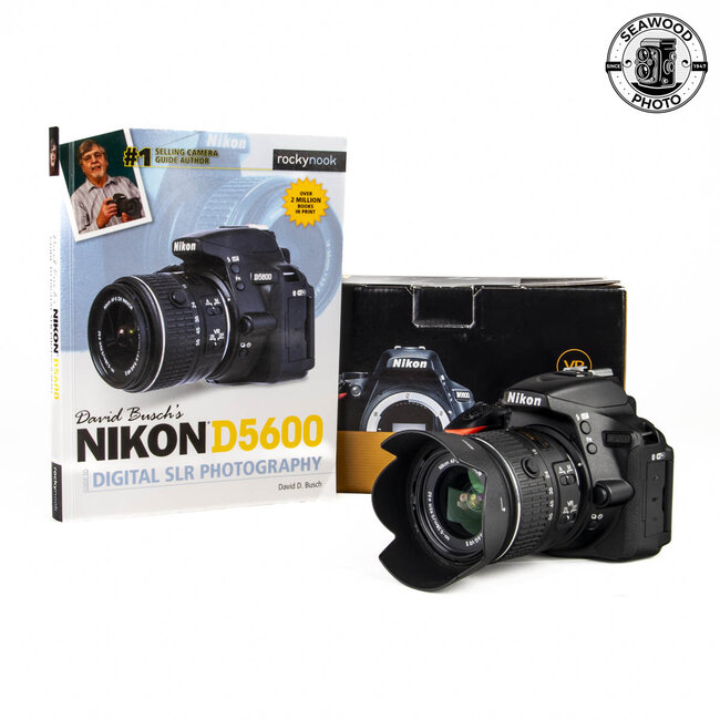 Nikon D5600 w/ 18-55mm f3.5-5.6G II LIKE NEW