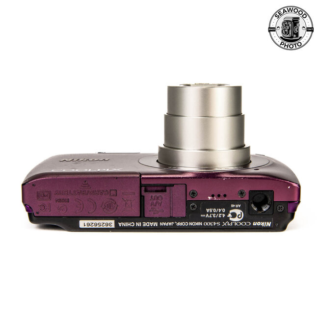 Nikon CoolPix S4300 16 MP - GOOD-