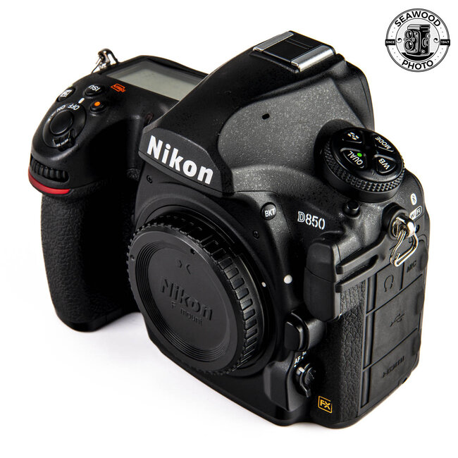 Nikon D850 LOW SHUTTER COUNT EXCELLENT