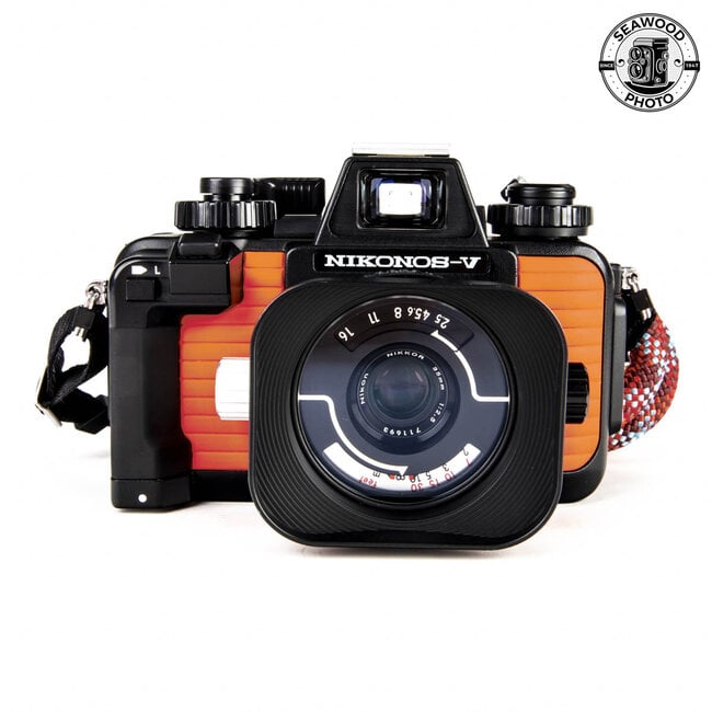 Nikonos V Underwater Camera w/ Nikkor 35mm f/2.5 EXCELLENT