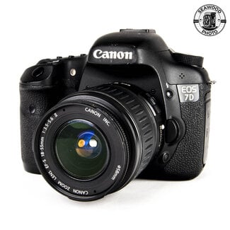 Canon Canon EOS 7D w/ 18-55mm f/3.5-5.6 II EF-S Lens GOOD-
