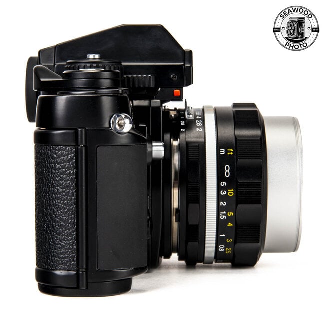 Nikon F3 w/ Voigtlander Ultron 40mm f/2 EXCELLENT