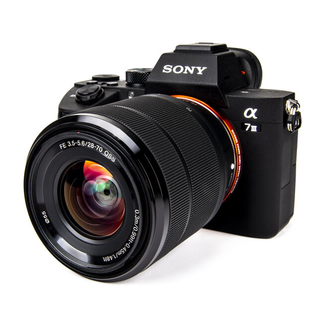 Sony A7 III 24MP w/ 28-70mm LOW SHUTTER EXCELLENT