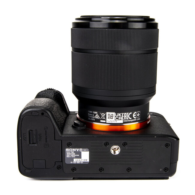 Sony A7 III 24MP w/ 28-70mm LOW SHUTTER EXCELLENT