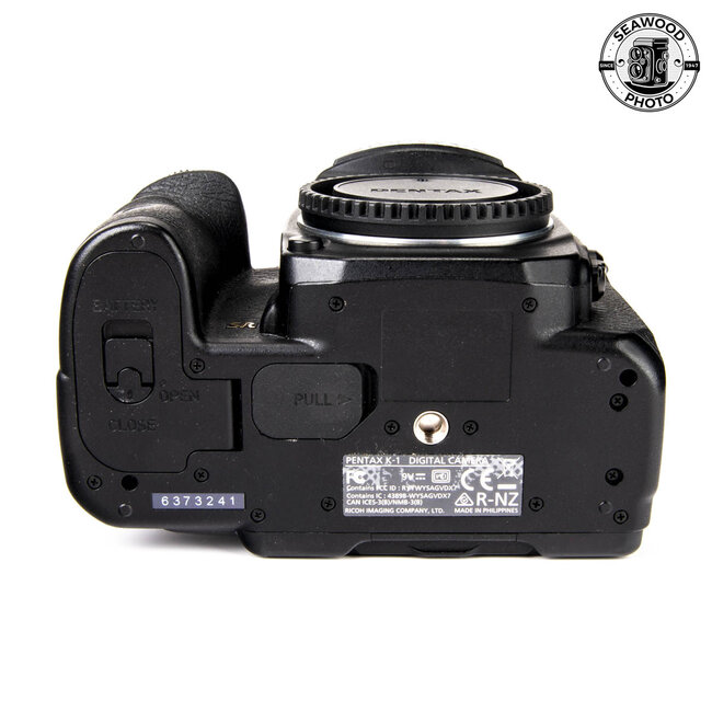 Pentax K-1 DSLR 36.4MP Full Frame Digital Camera Body GOOD+