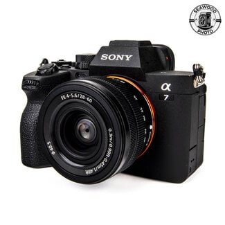 Sony Sony a7 IV 33MP w/ FE 28-60mm f/4-5.6 LOW SHUTTER EXCELLENT