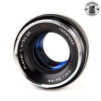 Zeiss ZE 50mm f/1.4 T* Planar for Canon EF GOOD