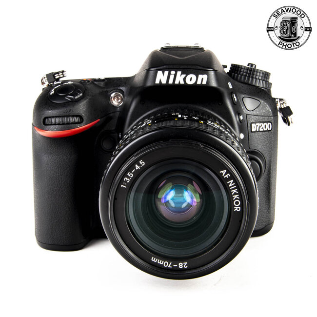 Nikon D7200 24.2mp w/Nikkor 28-70mm f/3.5-4.5 EXCELLENT