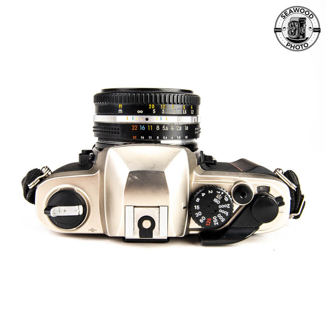 Nikon FM10 w/ 50mm f1.8 AIS GOOD