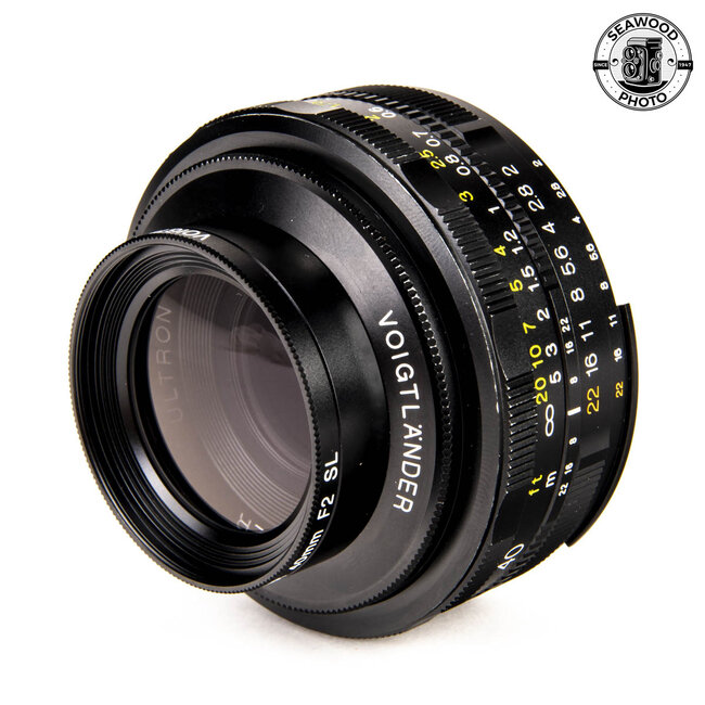 Voigtlander Nikon-F 40mm f2 SL w/ LH-40N Hood and Close Up Lens  GOOD+
