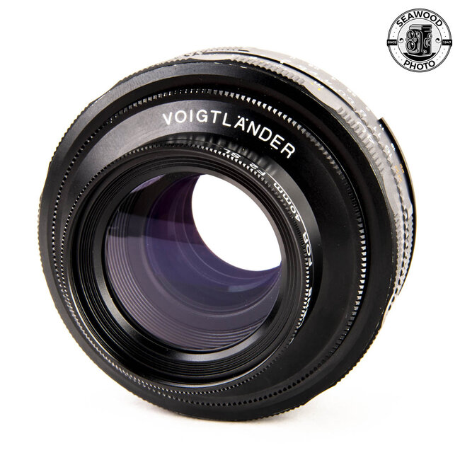 Voigtlander Nikon-F 40mm f2 SL w/ LH-40N Hood and Close Up Lens  GOOD+