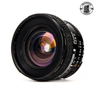 Nikon Nikon AF Nikkor 20mm f/2.8 D GOOD-