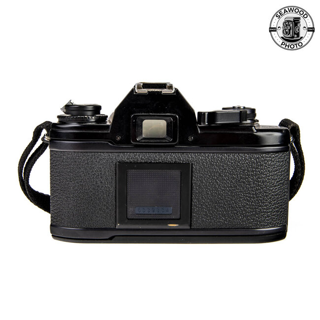 Nikon EM w/ 50mm 1.8 Pancake GOOD