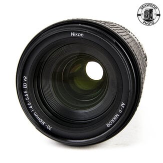 Nikon Nikon AF-P Nikkor 70-300mm f/4.5-5.6E ED VR GOOD+