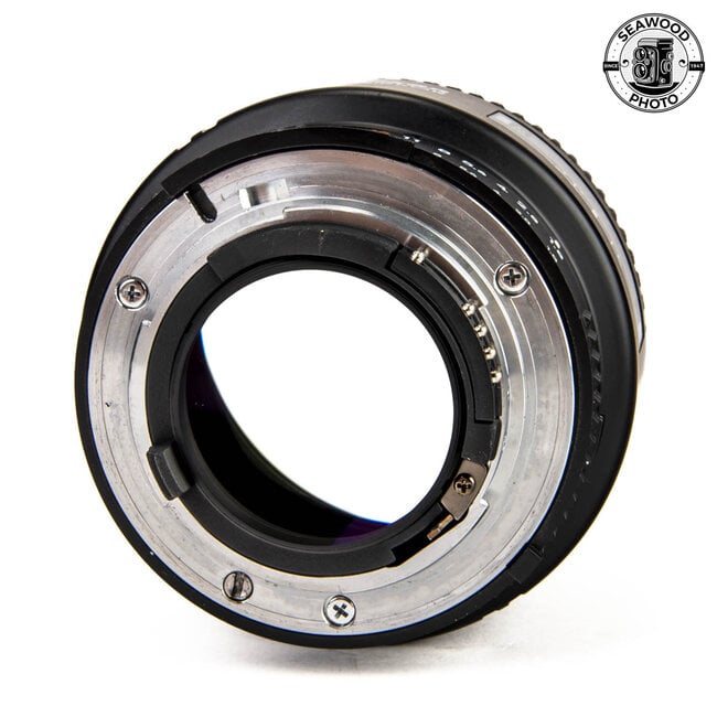 Nikon AF Nikkor 85mm f/1.8D GOOD+