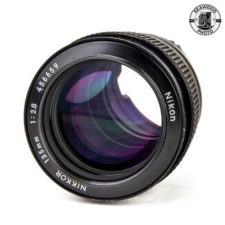 Nikon Nikon Nikkor 135mm f2.8 Non-AIS GOOD