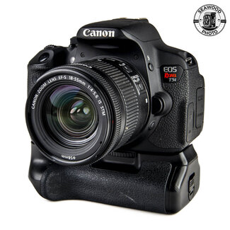 Canon Canon EOS Rebel T5i, 18-55mm EFS, Battery Grip GOOD