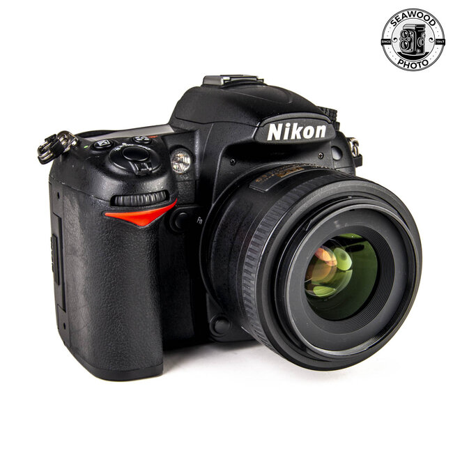 Nikon D7000 16.2MP w/ 35mm f1.8G DX GOOD+