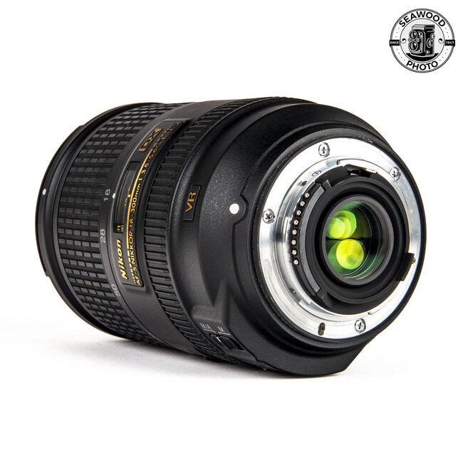 Nikon 18-300mm f3.5-5.6G ED VR DX GOOD+