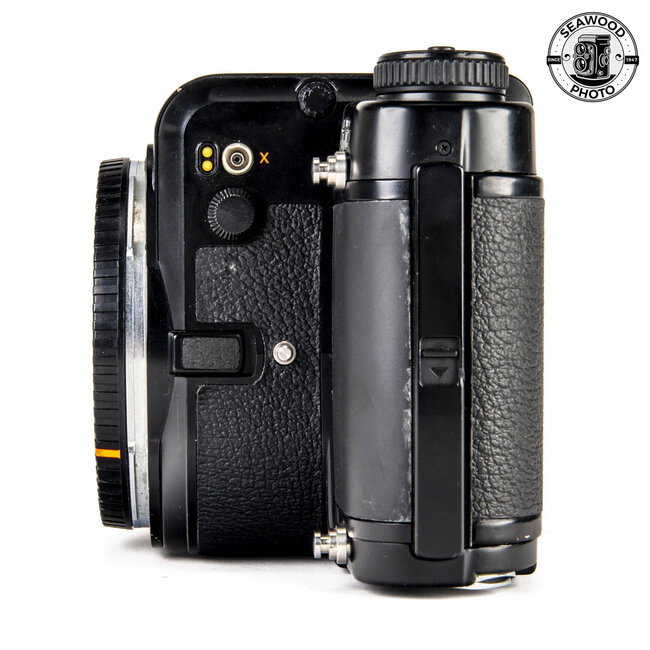 Pentax 67 II Body Only FOR PARTS