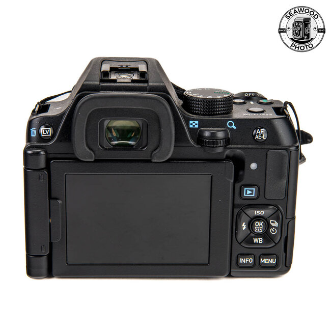 Pentax K-70 24.2MP DSLR w/ DA 18-135mm GOOD+