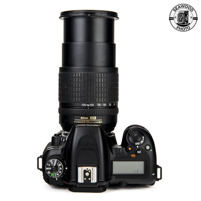 Nikon D7500 w/18-135mm f3.5-5.6 ED DX GOOD