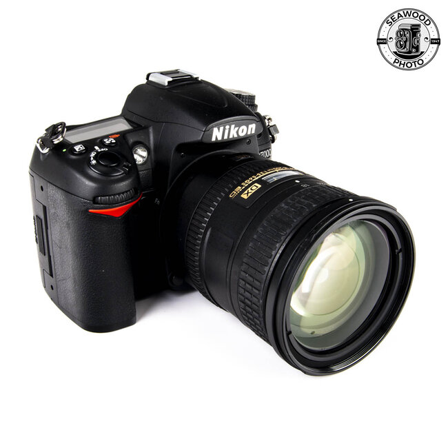 Nikon D7000 16 MP w/18-200mm f/3.5-5.6 (LOW SHUTTER) GOOD+