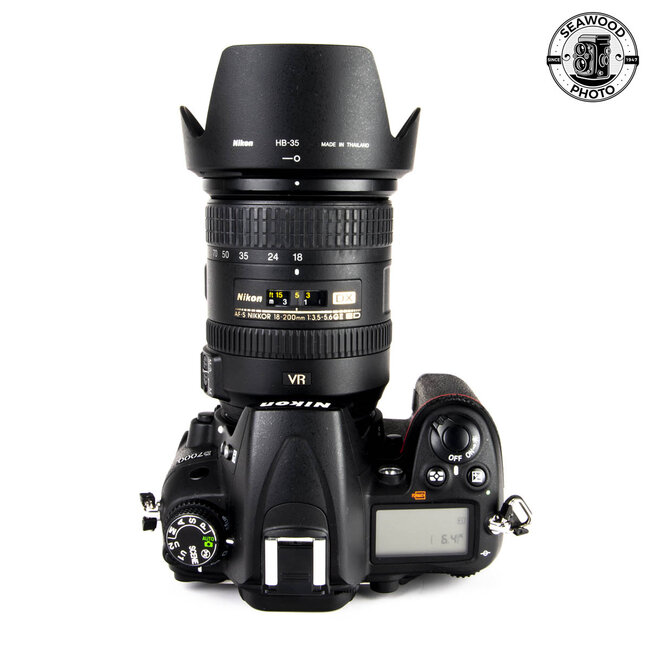 Nikon D7000 16 MP w/18-200mm f/3.5-5.6 (LOW SHUTTER) GOOD+