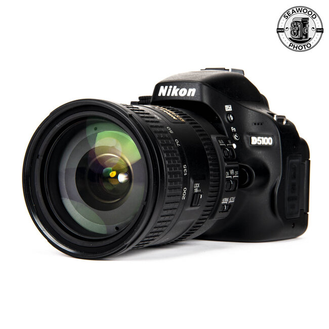 Nikon D5100 w/18-200mm f/3.5-5.6 (LOW SHUTTER) EXCELLENT